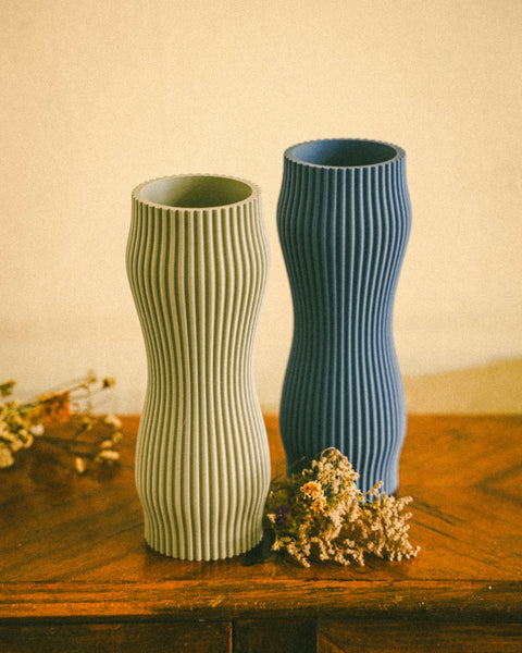 RIBBED VASE